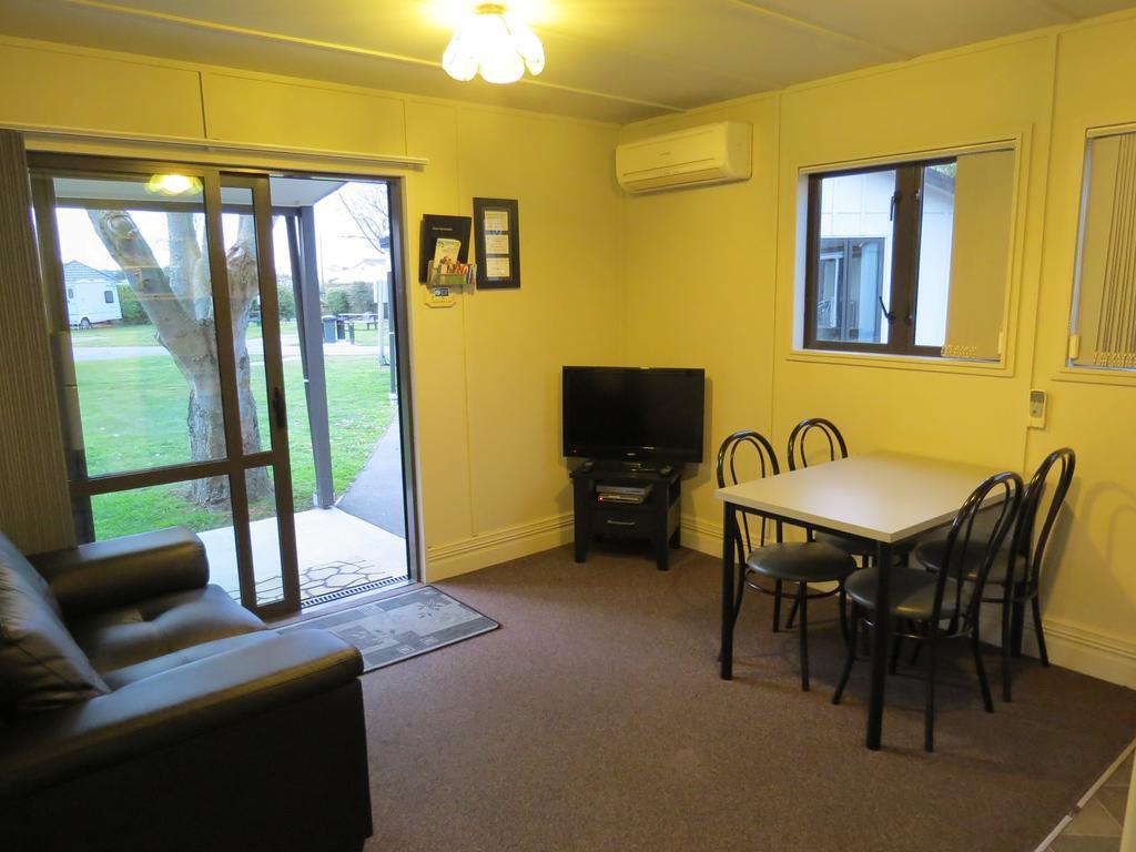 Christchurch Kiwi Holiday Park & Motels Номер фото