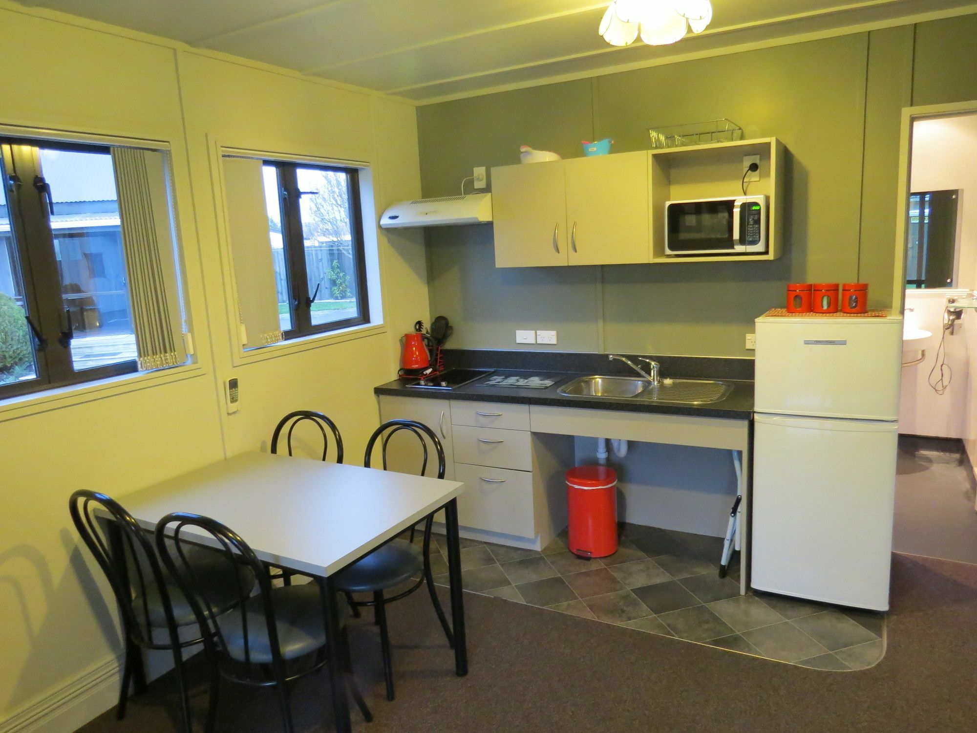 Christchurch Kiwi Holiday Park & Motels Экстерьер фото